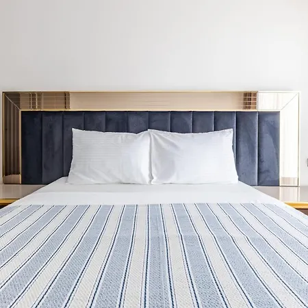 Flat With Stunning View Balcony 4 Min To Coast * イスタンブール